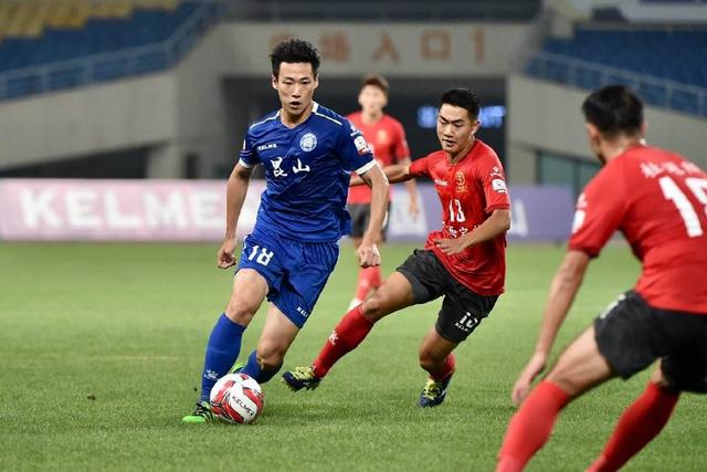 江苏银行为“苏超”赛场增添温馨服务